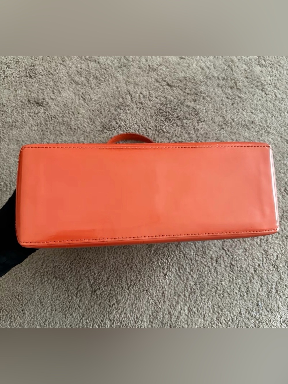 Louis Vuitton Wilshire Vernis Handbag - Picture 3 of 7